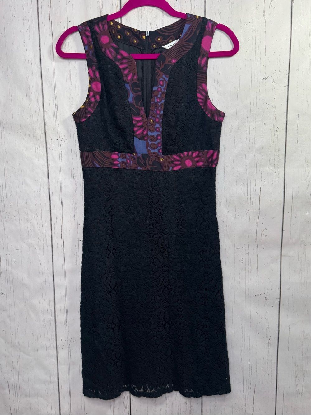 Trina Turk Black Lace Floral Print Sleeveless Sheath Dress 6 Boho Chic Artsy
